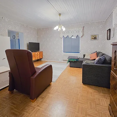 Maeki-mummola Юлиторнио